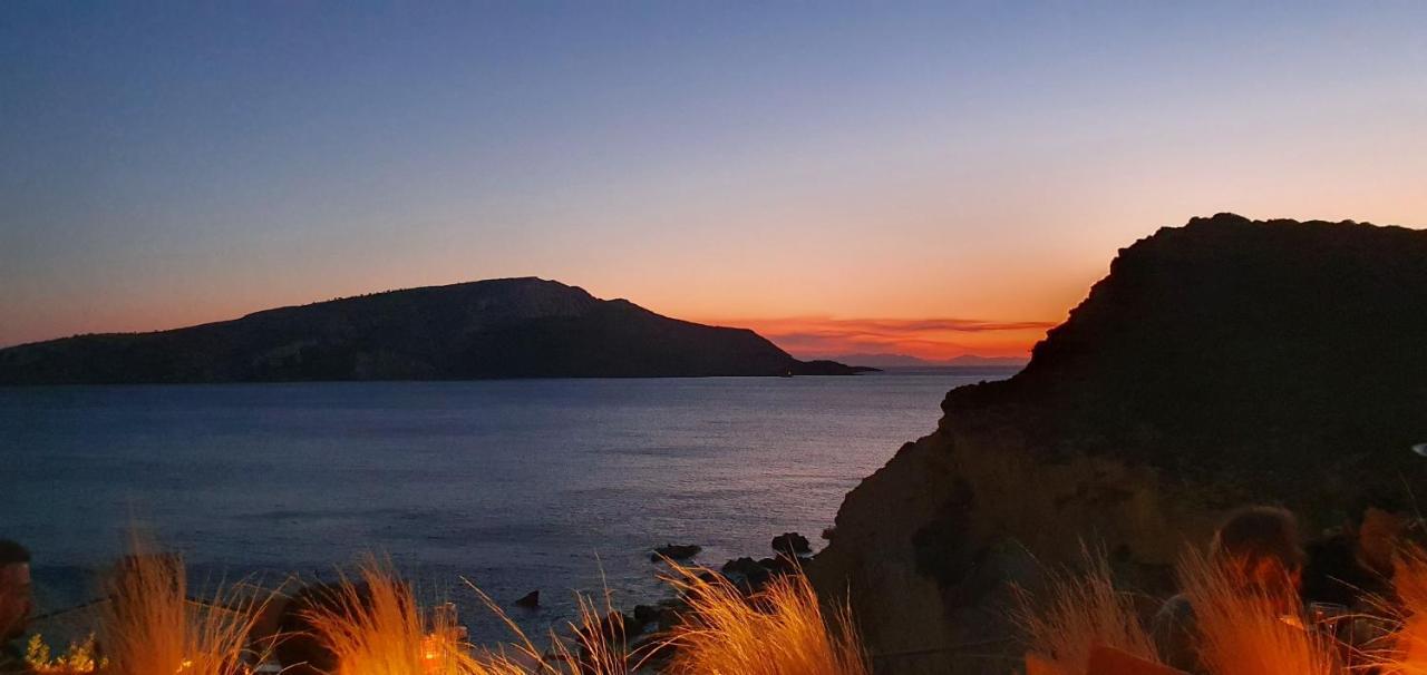 Sea & Mountain Apartment Close To Port And City Lávrion Exteriér fotografie