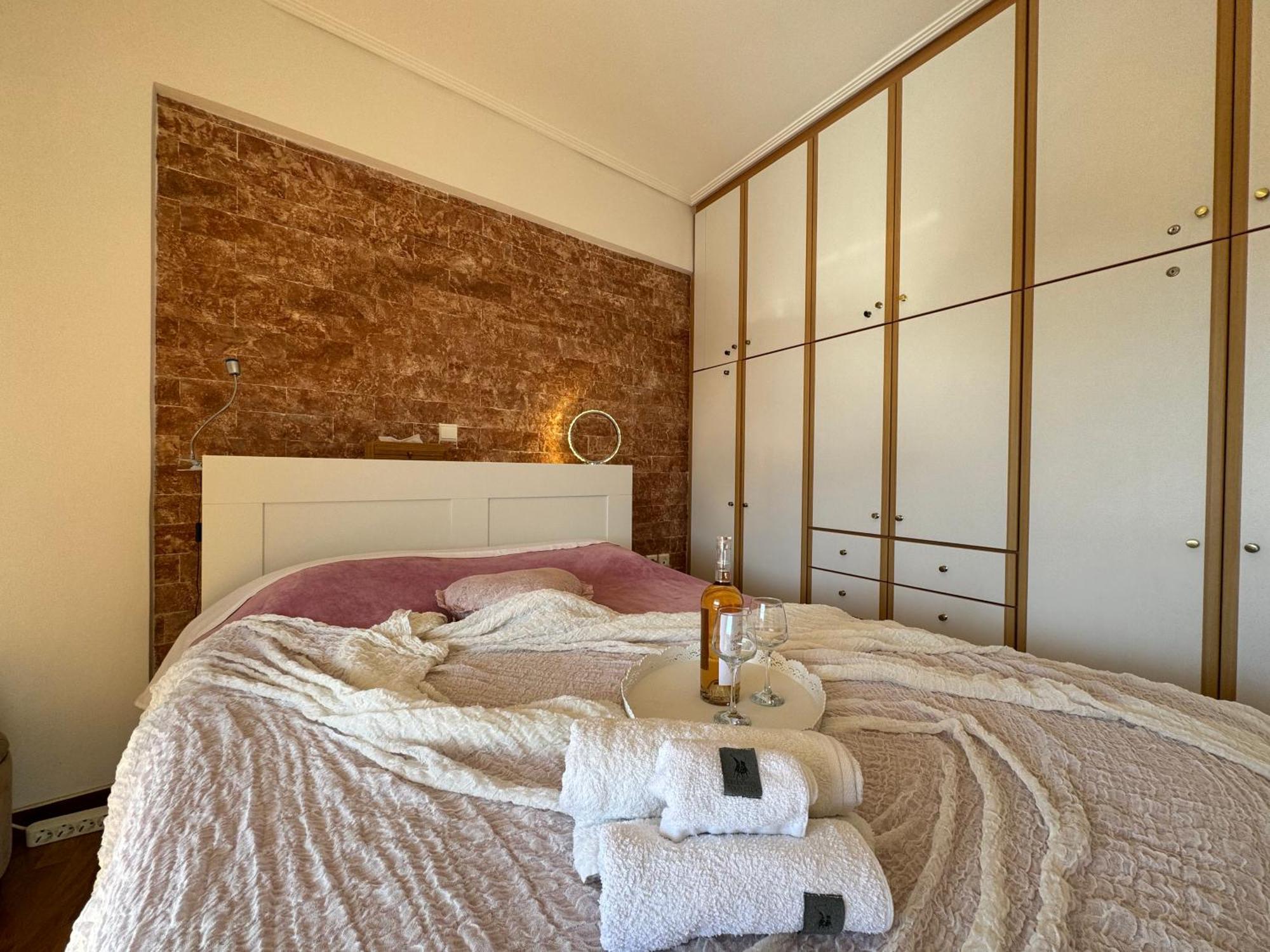 Sea & Mountain Apartment Close To Port And City Lávrion Exteriér fotografie